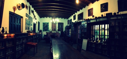 Na Bolom Kütüphanesi